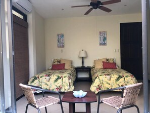 Casa Deluxe, 3 habitaciones, acceso a la alberca (In a Gated Community) | Decoración personalizada y muebles diferentes 