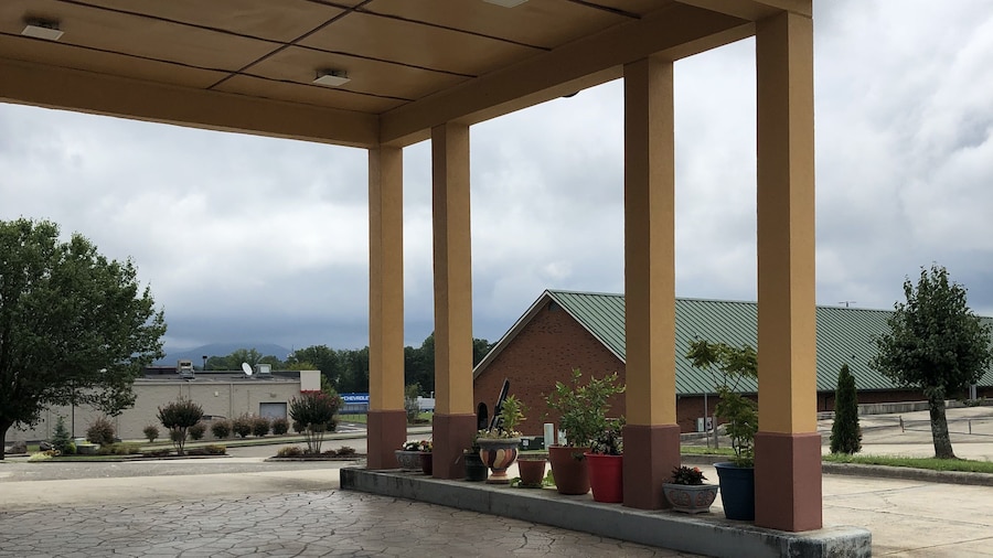 Clairmont Inn