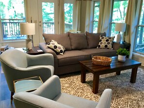 Smart TV, DVD player, books - The Cottage at Eden Isle (Heber Springs)