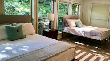 1 bedroom, travel cot, WiFi, bed sheets