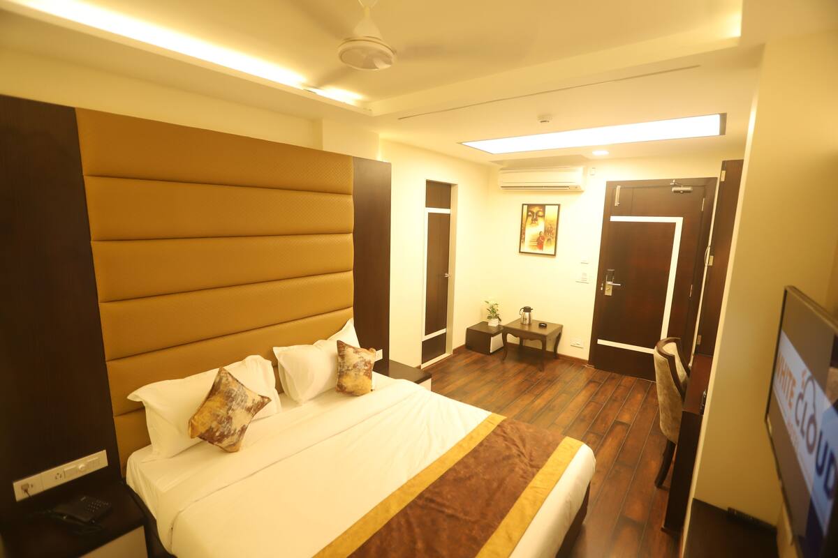 In-room safe, soundproofing, iron/ironing board (on request)