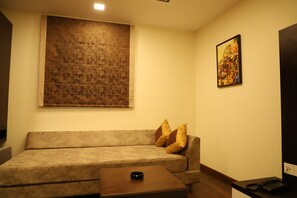 Superior Double Room | In-room safe, soundproofing, iron/ironing board, cribs/infant beds - Hotel White Cloud (Ahmedabad)