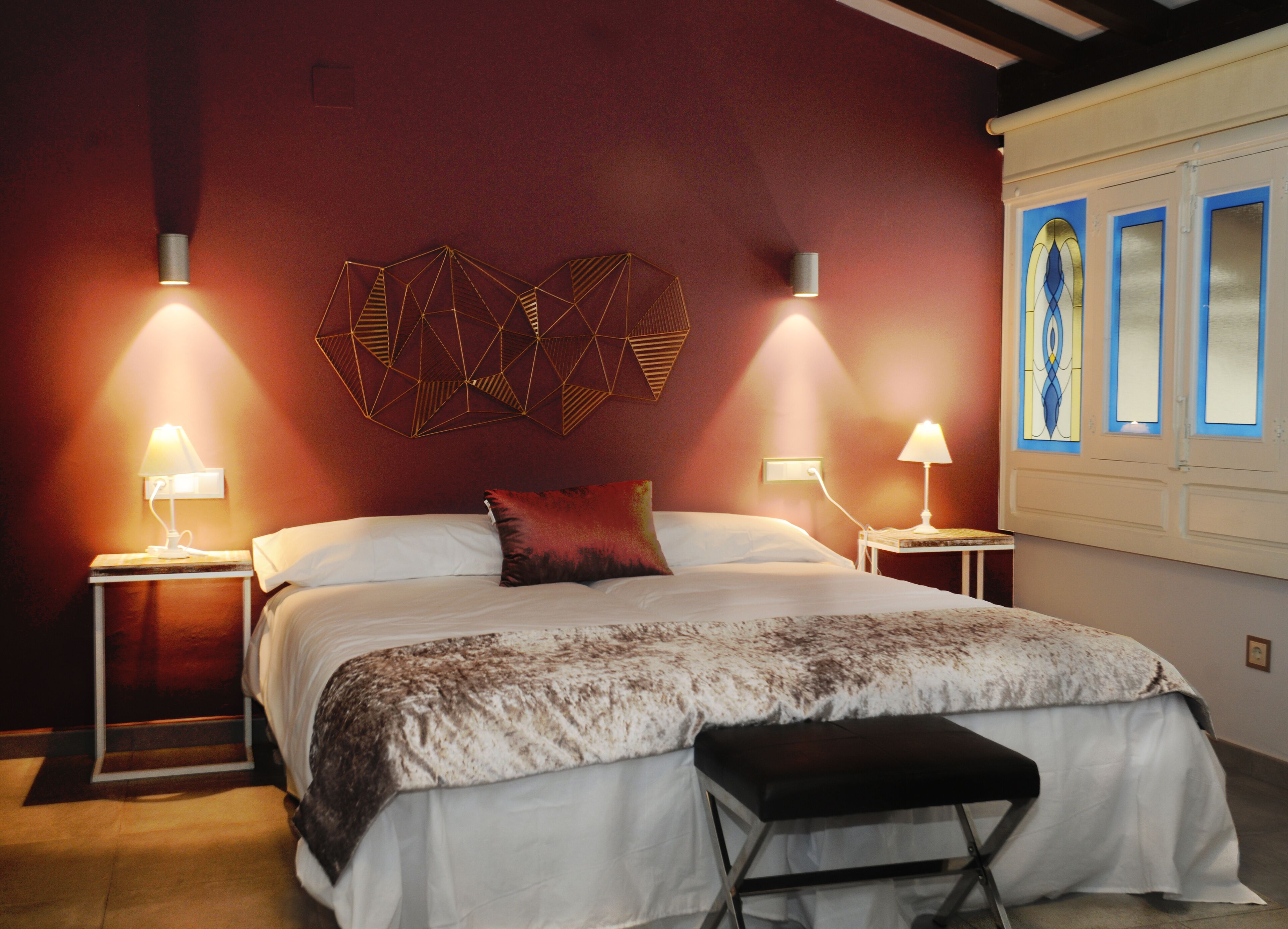 4 slaapkamers, een kluis op de kamer, een strijkplank/strijkijzer