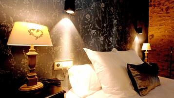 4 室のベッドルーム、セーフティボックス (室内)、アイロン / アイロン台、旅行用ベビーベッド