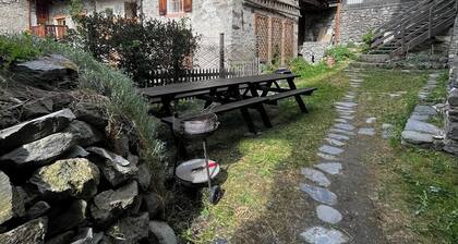 3 Etagen eines renovierten Bauernhauses 200 m von PARADISKI