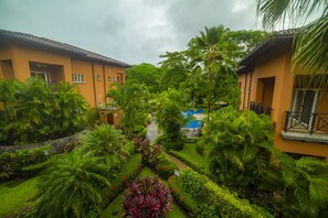 Garden view - Veranda 3B 2 bedrs second floor by Stay in CR (Jacó)