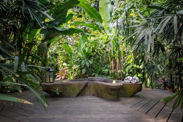 Warmsteinmassagen, Tiefengewebe-Massagen, Schwangerschaftsmassagen