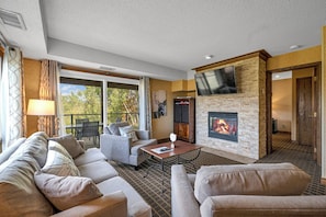 Télévision, cheminée