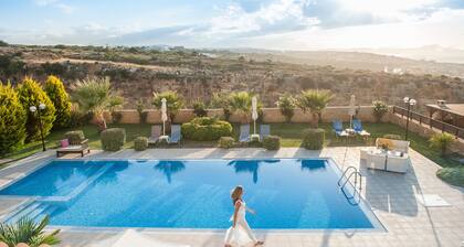 KNOSSOS ESTATE, VILLA PASIFAI, a luxurious private villa with endless pool