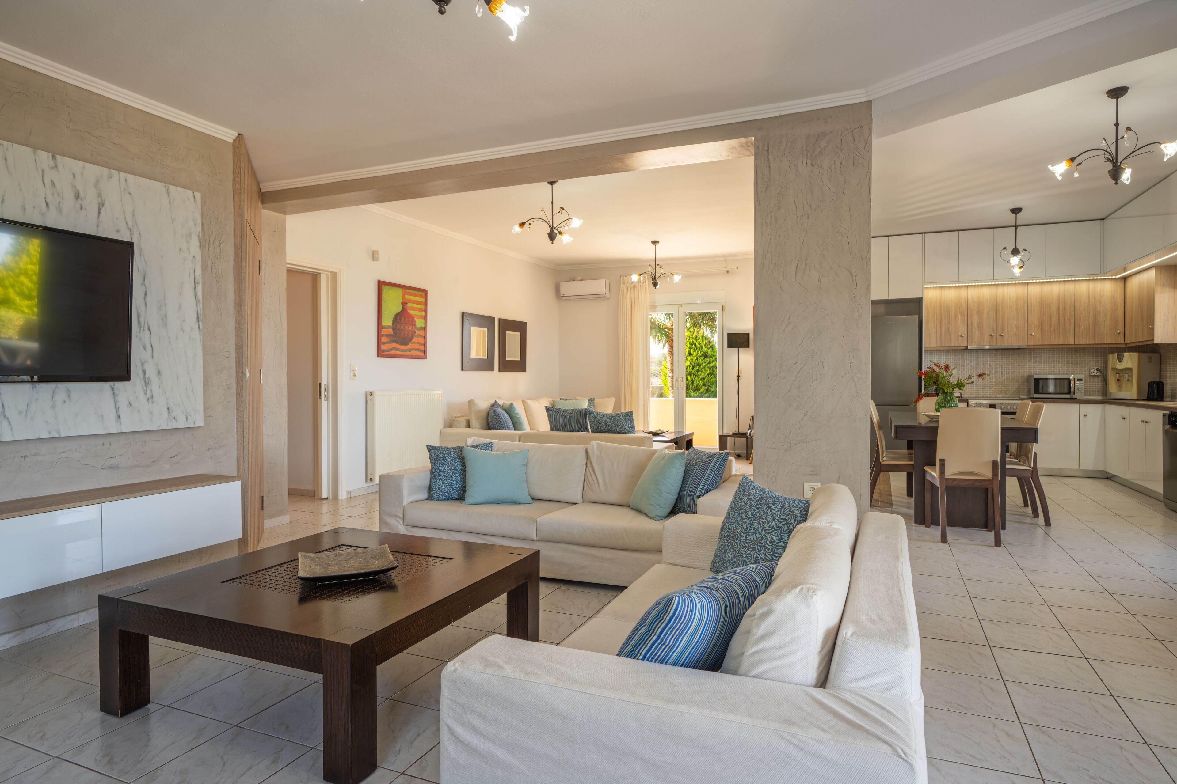 Smart TV, DVD player, table tennis, books