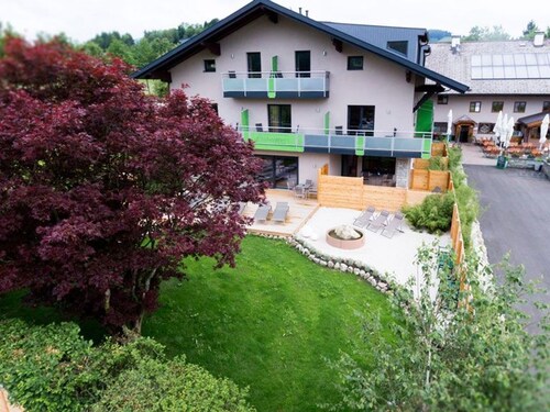 Wheelchair-accessible garden suite with terrace - Landgasthof Hotel Aichingerwirt *** superior