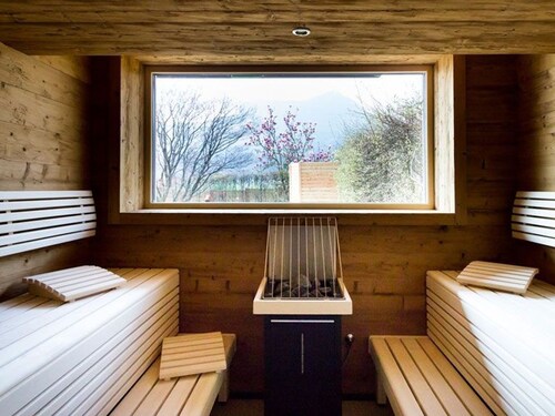 Salon de jardin accessible en fauteuil roulant avec terrasse - Landgasthof Hotel Aichingerwirt *** superior