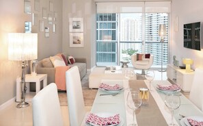 TV, offices - Central Brickell Haven | Modern Living Space (Miami)