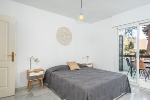 2 soverom, strykejern/-brett, reiseseng for barn og wi-fi (inkludert)