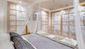 2 bedrooms, in-room safe, desk, soundproofing