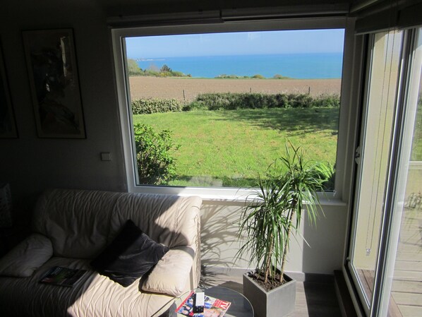 Télévision, chaîne hi-fi