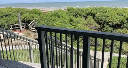 OCEANFRONT Villa in Mariners Watch!