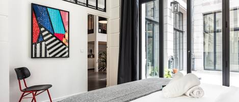 2 bedrooms, desk, iron/ironing board, free WiFi