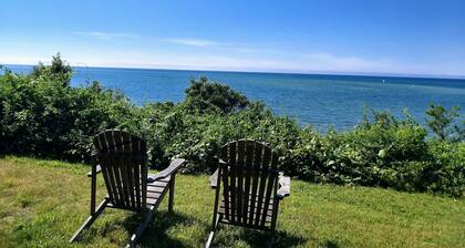 PRIVATE BEACHFRONT, Watch sunset over the bay. Amazing beach 360 ft long!