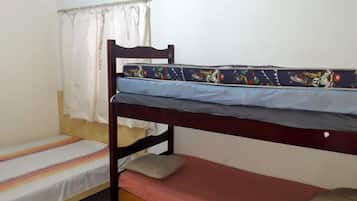 3 bedrooms, iron/ironing board, free WiFi