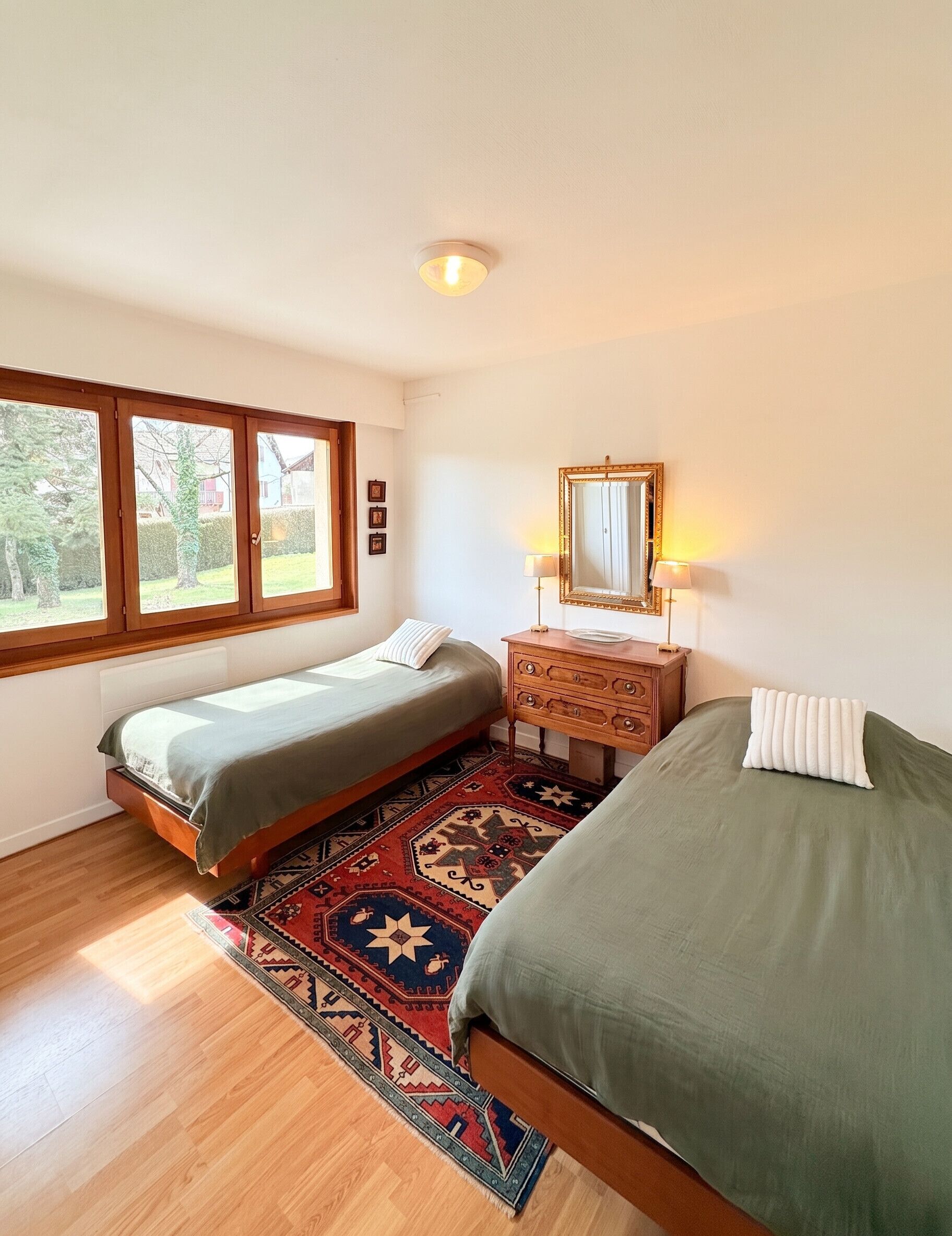 2 bedrooms, desk, iron/ironing board, WiFi (free)