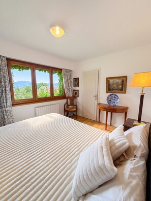 2 chambres, bureau, fer et planche à repasser, Wi-Fi gratuit