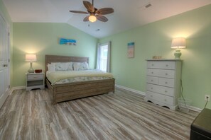 3 bedrooms, free WiFi, bed sheets, wheelchair access