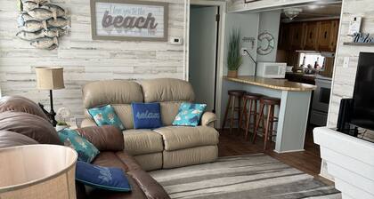 Ocean Lakes 3 Bed 2 Bath Sleeps 7 Golf Cart Included