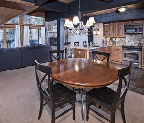 Dining - Cozy, Creekside 3BR Vail Condo Ski/Summer Retreat Perfect for Families (Vail)