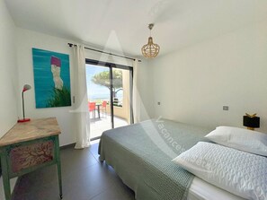 3 slaapkamers, een strijkplank/strijkijzer, gratis wifi