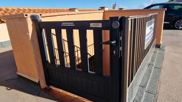 Enceinte de lâhĂ©bergement