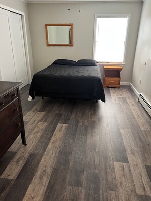 3 bedrooms, iron/ironing board, free WiFi