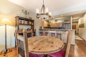 Dining - Private Hot Tub, Laundry & Garage, Short Walk to Main Street, Mountain Views (Breckenridge)