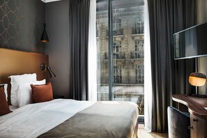 7 bedrooms, in-room safe, iron/ironing board, free WiFi