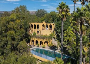 Exterior - Velvet Hollywood Villa - Views, Pool & Spa, Pet-friendly (Los Angeles)