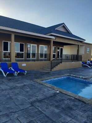 Outdoor pool - Seaview Villa at Stonebrook Manor (Falmouth)
