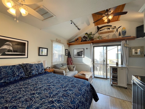Internet - Leap into Dry Dock for an unforgettable vacation! (HATTERAS)
