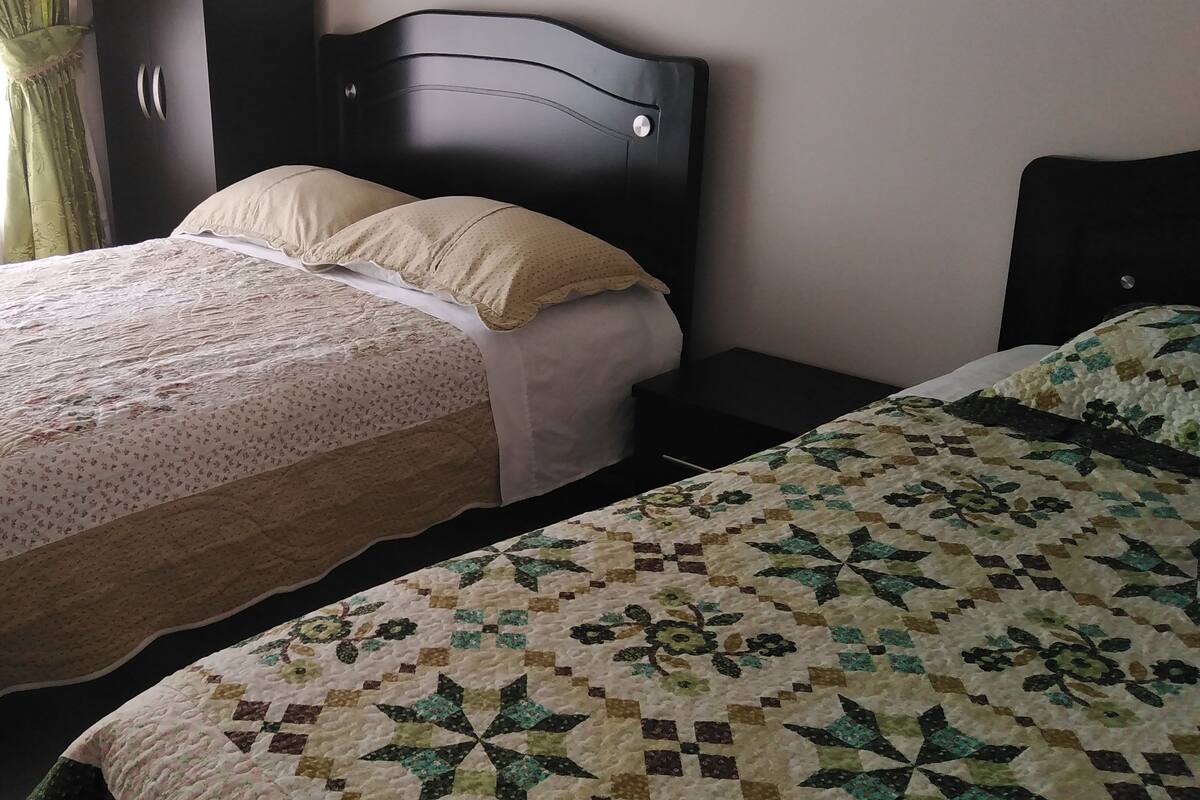 Habitación familiar doble | Wifi gratis y ropa de cama