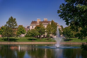 Exterior - The Whitehouse Suite
Your Personal  Entertainment Space!  (Carmel)