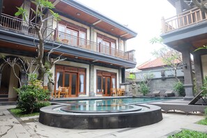 Fachada da propriedade