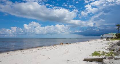 The Blue Seahorse Carrabelle / Eastpoint / Apalachicola Florida Beachfront Home