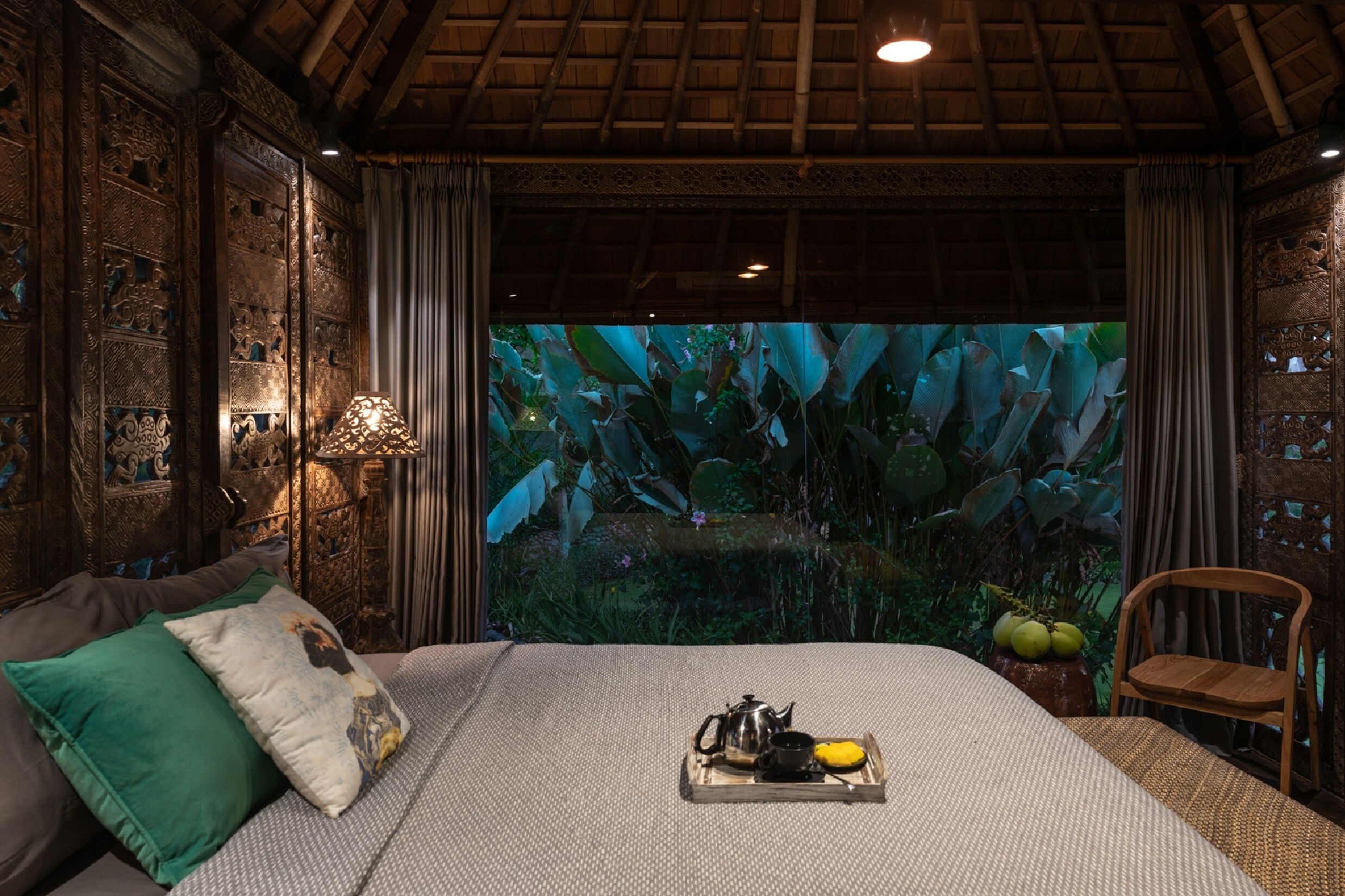 2 makuuhuonetta, työpöytä, Wi-Fi, vuodevaatteet