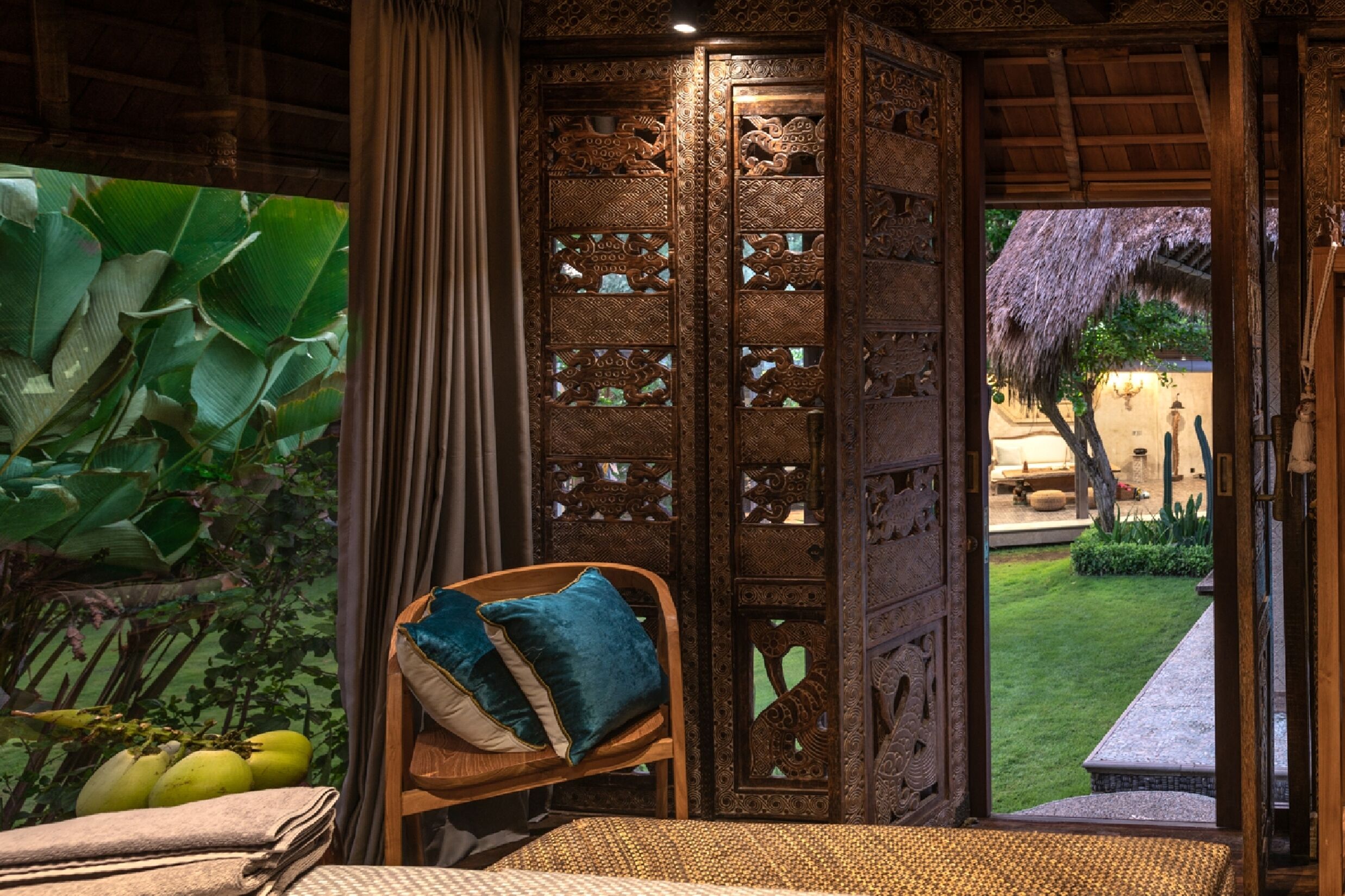 2 makuuhuonetta, työpöytä, Wi-Fi, vuodevaatteet