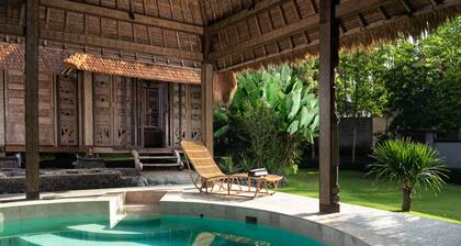 Beach walk villa Pryaniki