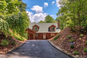Exterior - Peaceful Mountain Cabin (Sapphire)