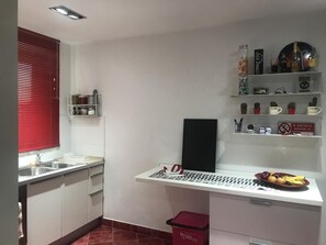 Kühlschrank, Mikrowelle
