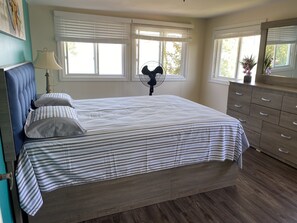 4 bedrooms, free WiFi, bed sheets