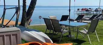 Amazing Waterfront, Cottage at Big Bay Point