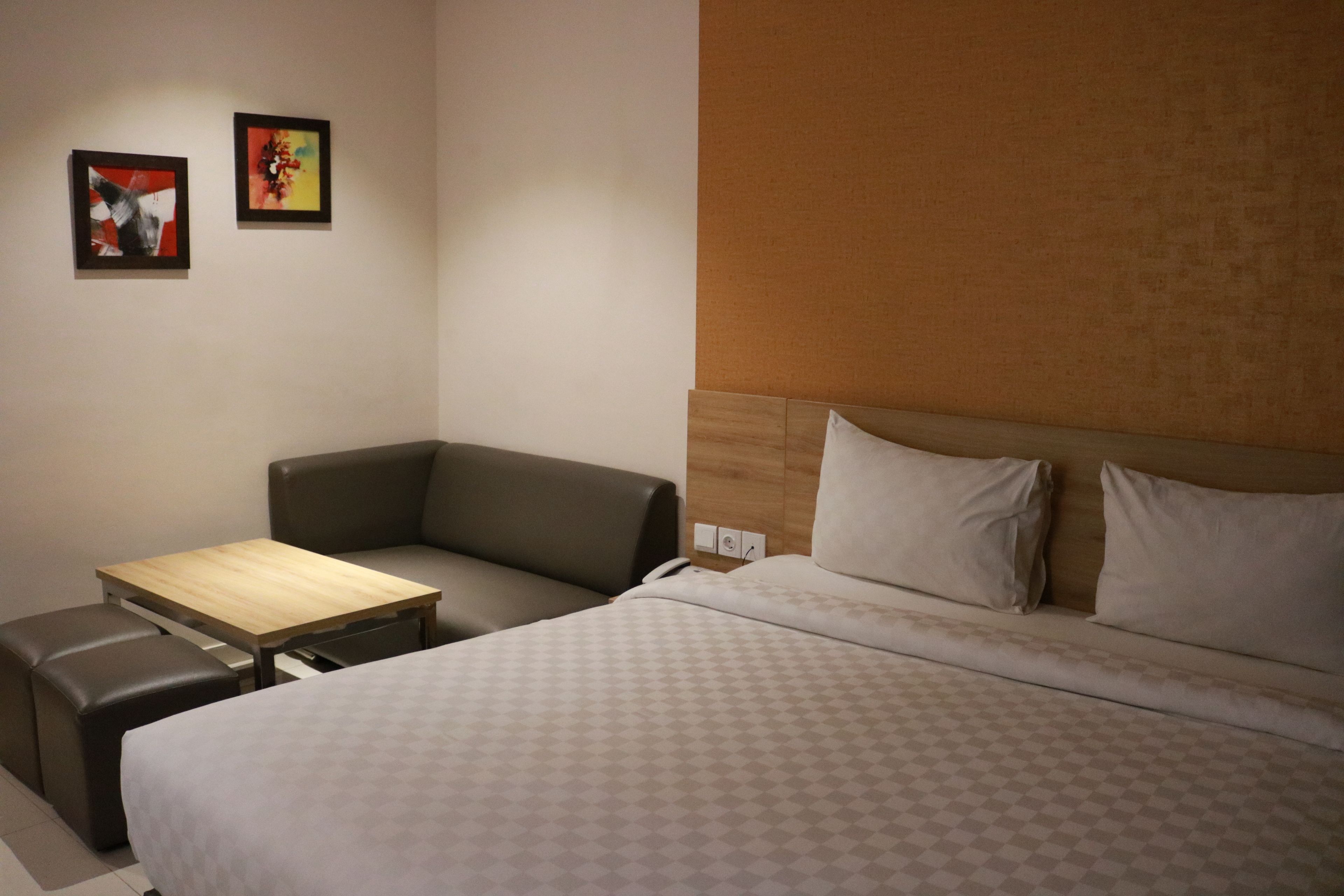 superior room | desk, laptop workspace, iron/ironing board, free wifi