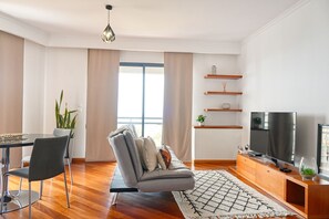 Smart TV - Levada dos Piornais, a Home in Madeira (Funchal)